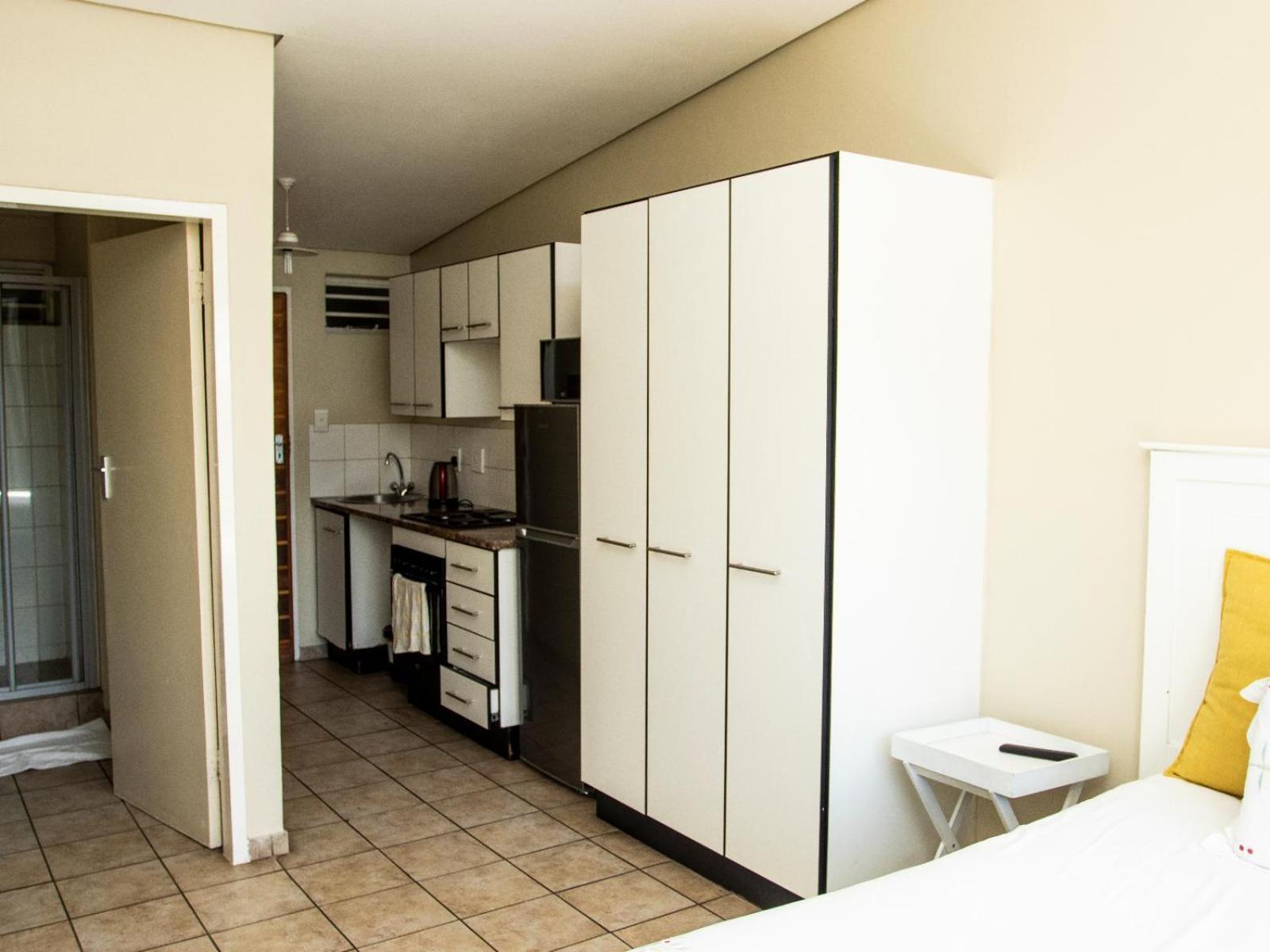 Leas Furnished Apartments - Capital Hill Pretoria Room photo
